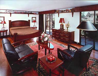 Red Baron Suite Image
